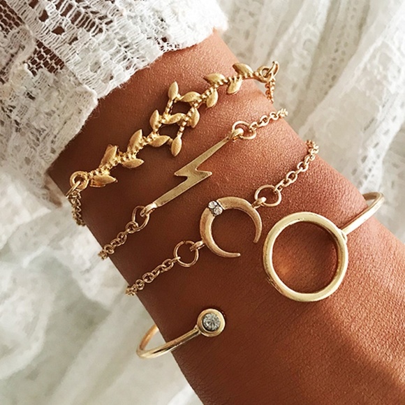 **TULIP* 4-Pc Gold Lightning Fashion Bracelet Set - Picture 1 of 7